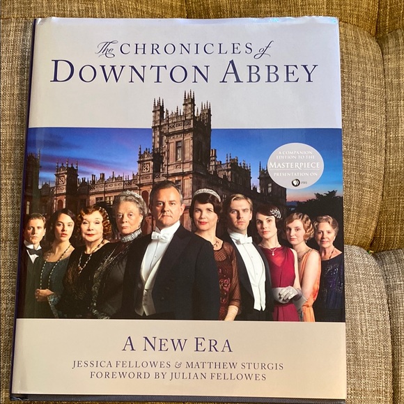 The Chronicles of Downton Abbey Book and Highclere Castle DVD- both New - Picture 3 of 4